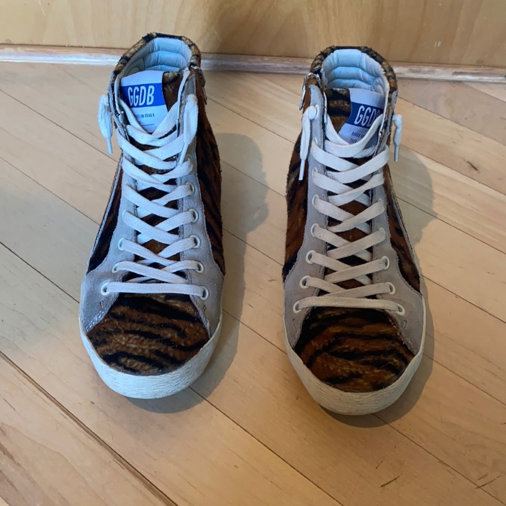 GOLDEN GOOSE
Slide Leather High-Top Sneakers- size 6
